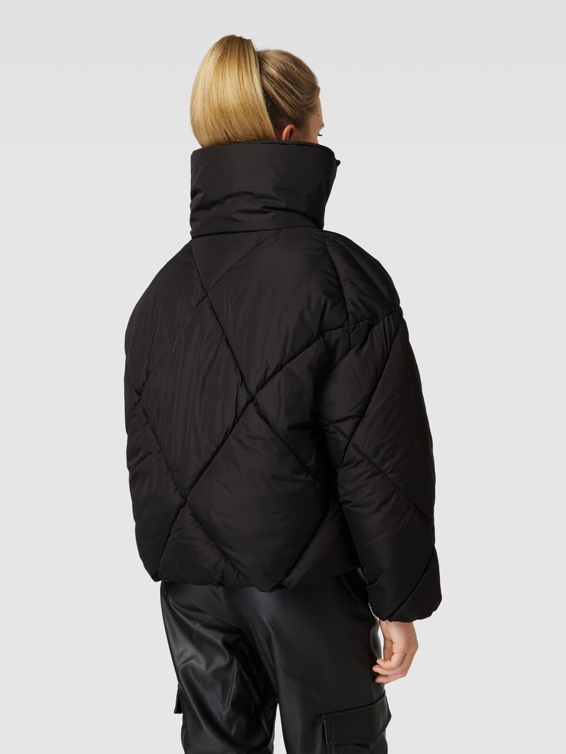 Steppjacke mit Stehkragen Modell 'NEWTAMARA' in schwarz