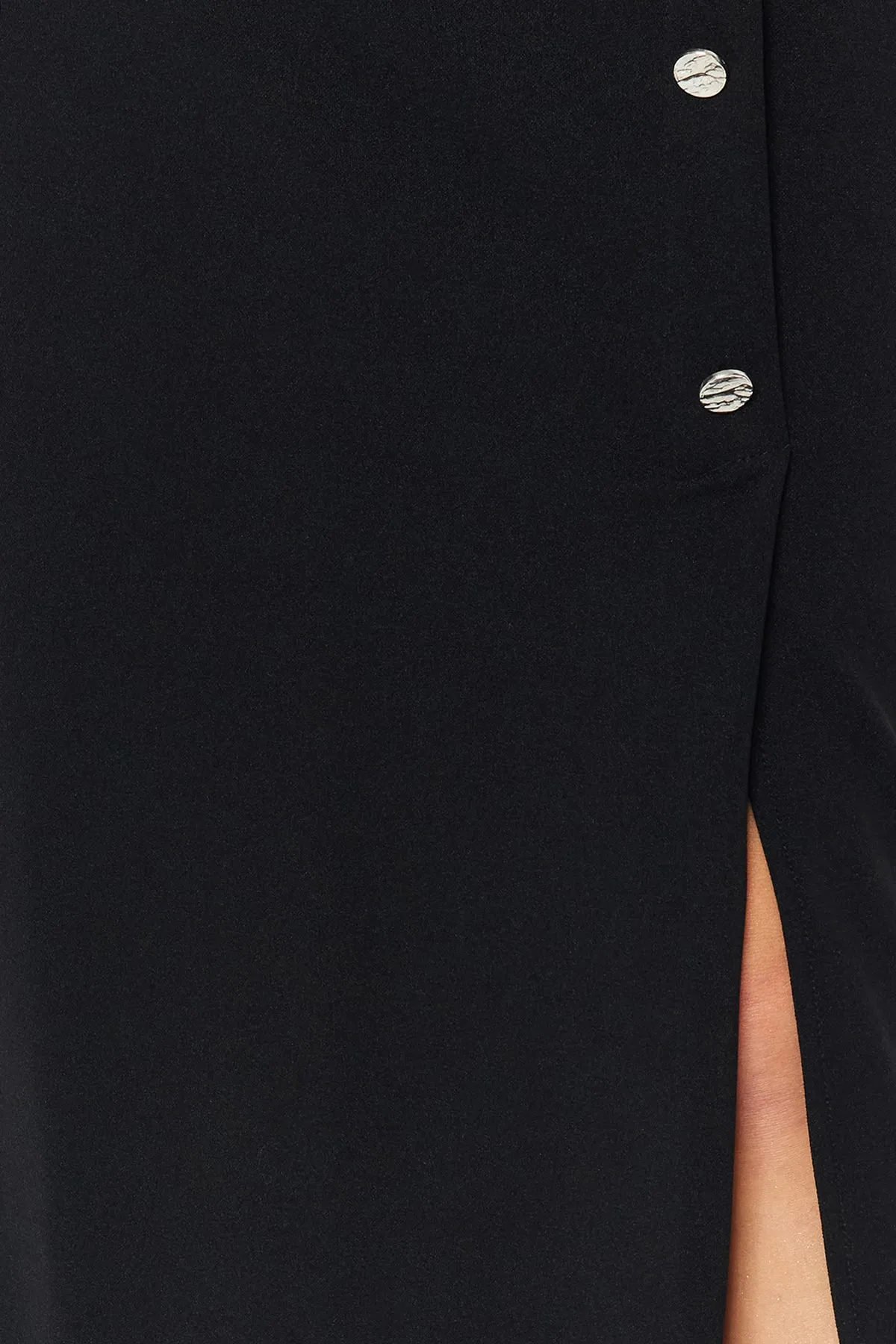 Trendyol Collection  Schwarzer, eleganter Crêpe-Midirock mit hoher Taille und Knopfleiste, Stretch-Strick TWOSS23ET00320