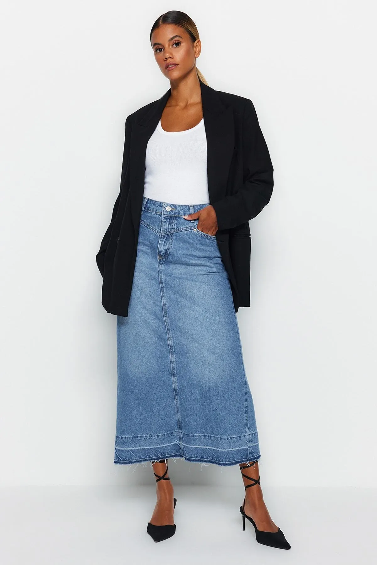 Trendyol Collection  Blauer Rock TWOAW24ET00347