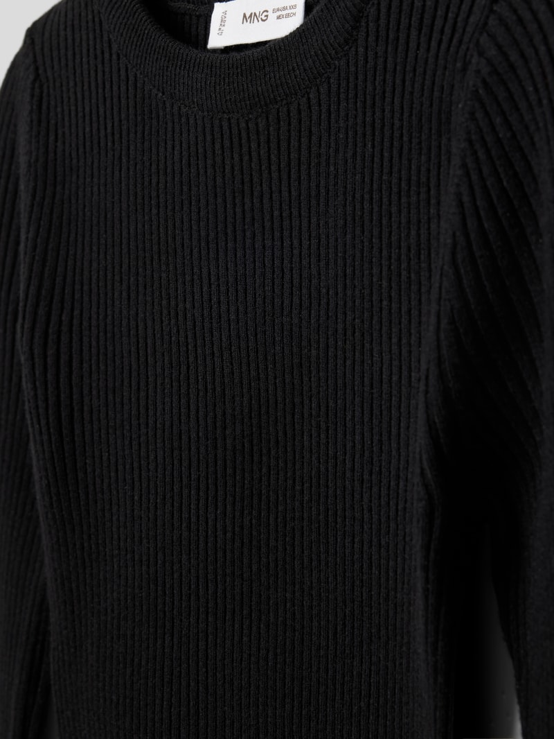 Cropped Longsleeve in Ripp-Optik in schwarz