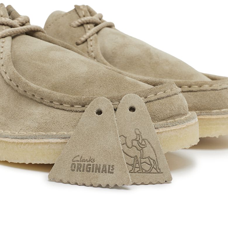 Clarks Desert Nomad Mule pale grey suede