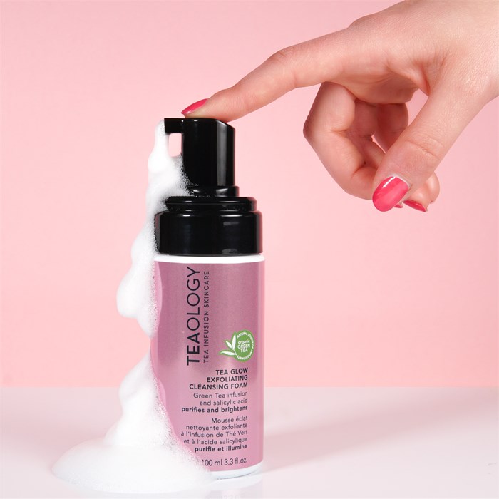 Tea Glow Exfoliating Cleansing Foam