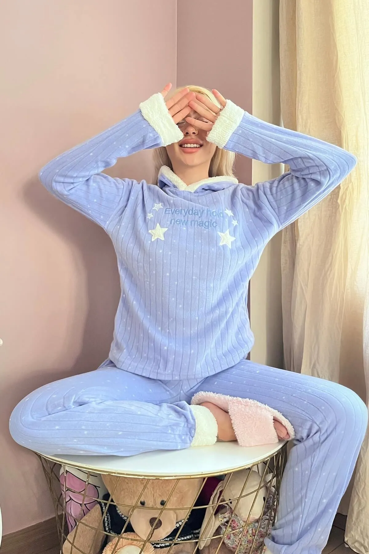 Pijamaevi  Blaues Everyday Magic gemustertes Plüsch-Polar-Pyjama-Set