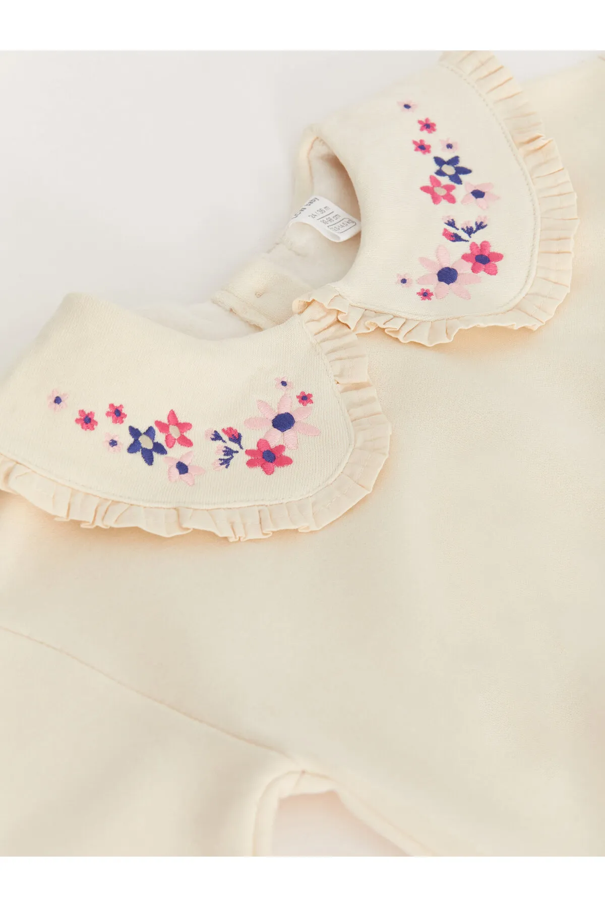 LC Waikiki  Langarm-Baby-Sweatshirt und -Hose mit besticktem Baby-Kragen