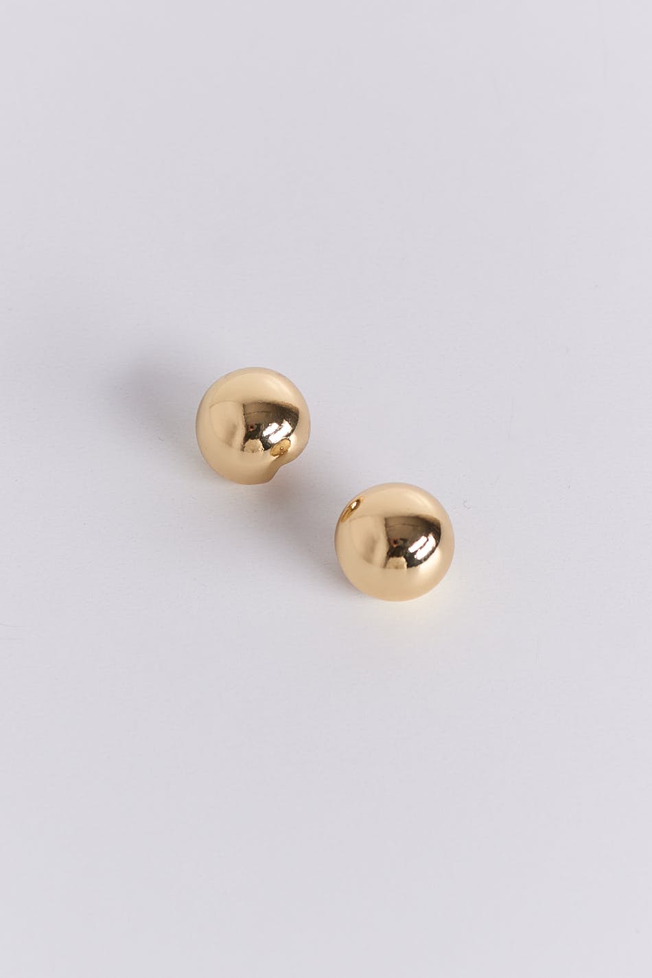 Round earrings