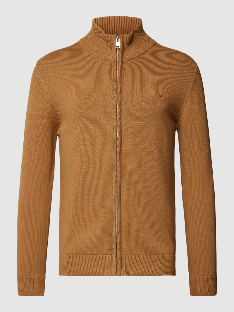 Strickjacke mit Label-Stitching Modell 'STAND JACKET' in camel