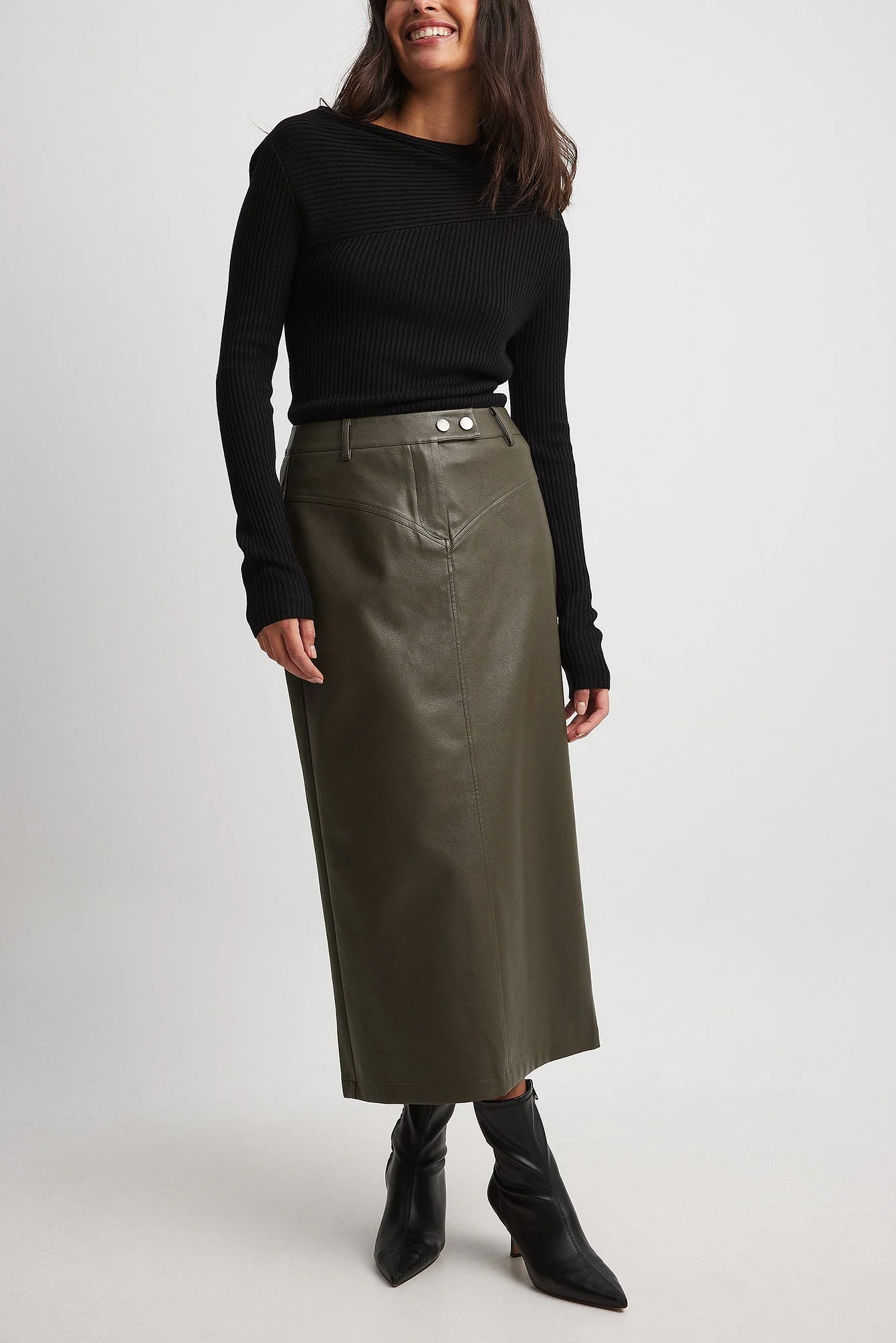 PU-Midirock mit mittelhoher Taille
