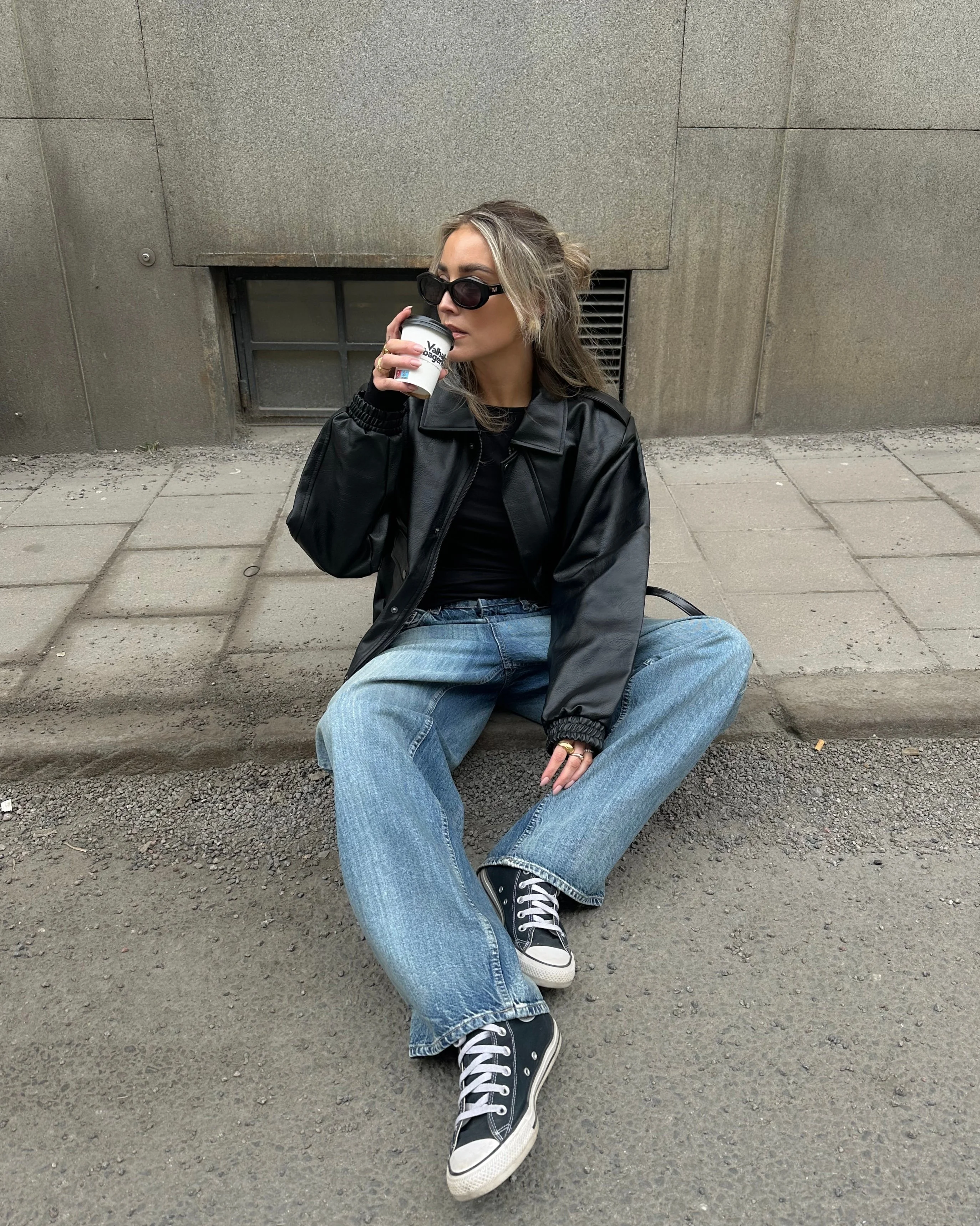 Weite Jeans mit tiefer Taille