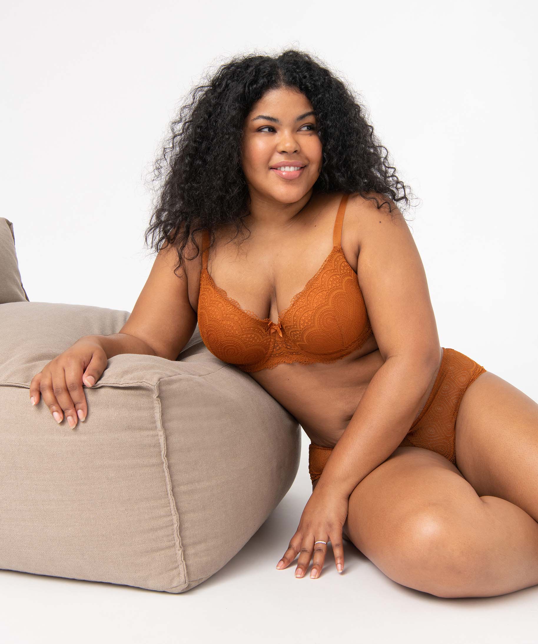 Soutien-gorge grande taille à armatures et coques fines marron | GEMO