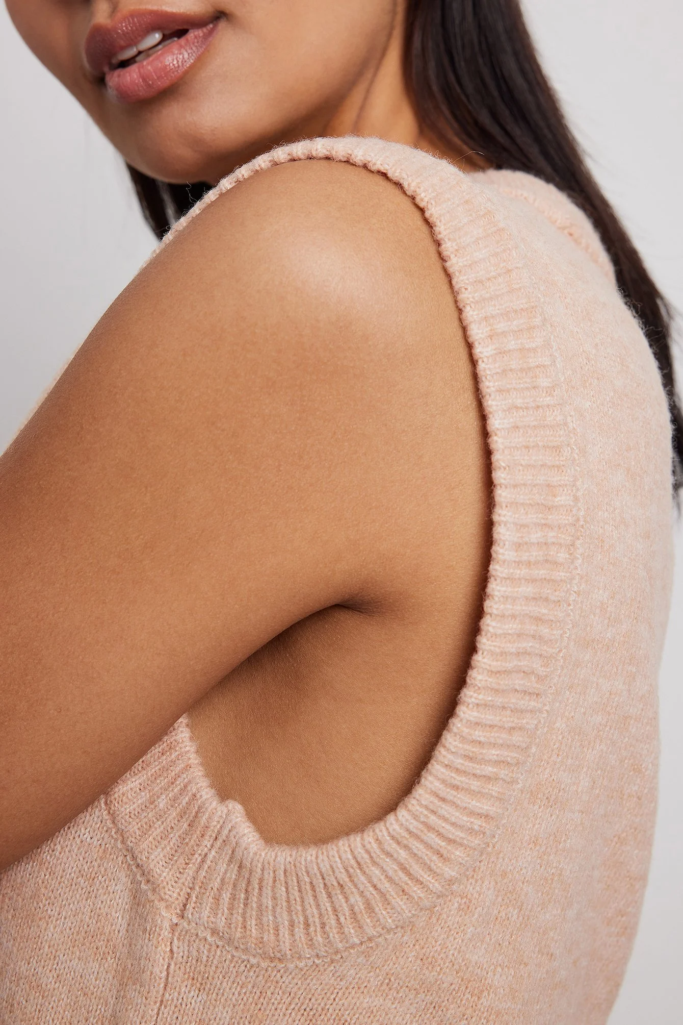 Strickweste mit Rundhalsausschnitt