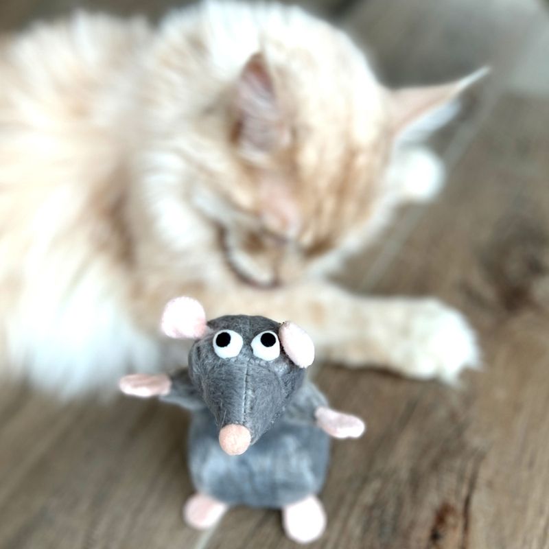 Aumüller Katzenspielzeug Ratte Cedric mit Baldrian