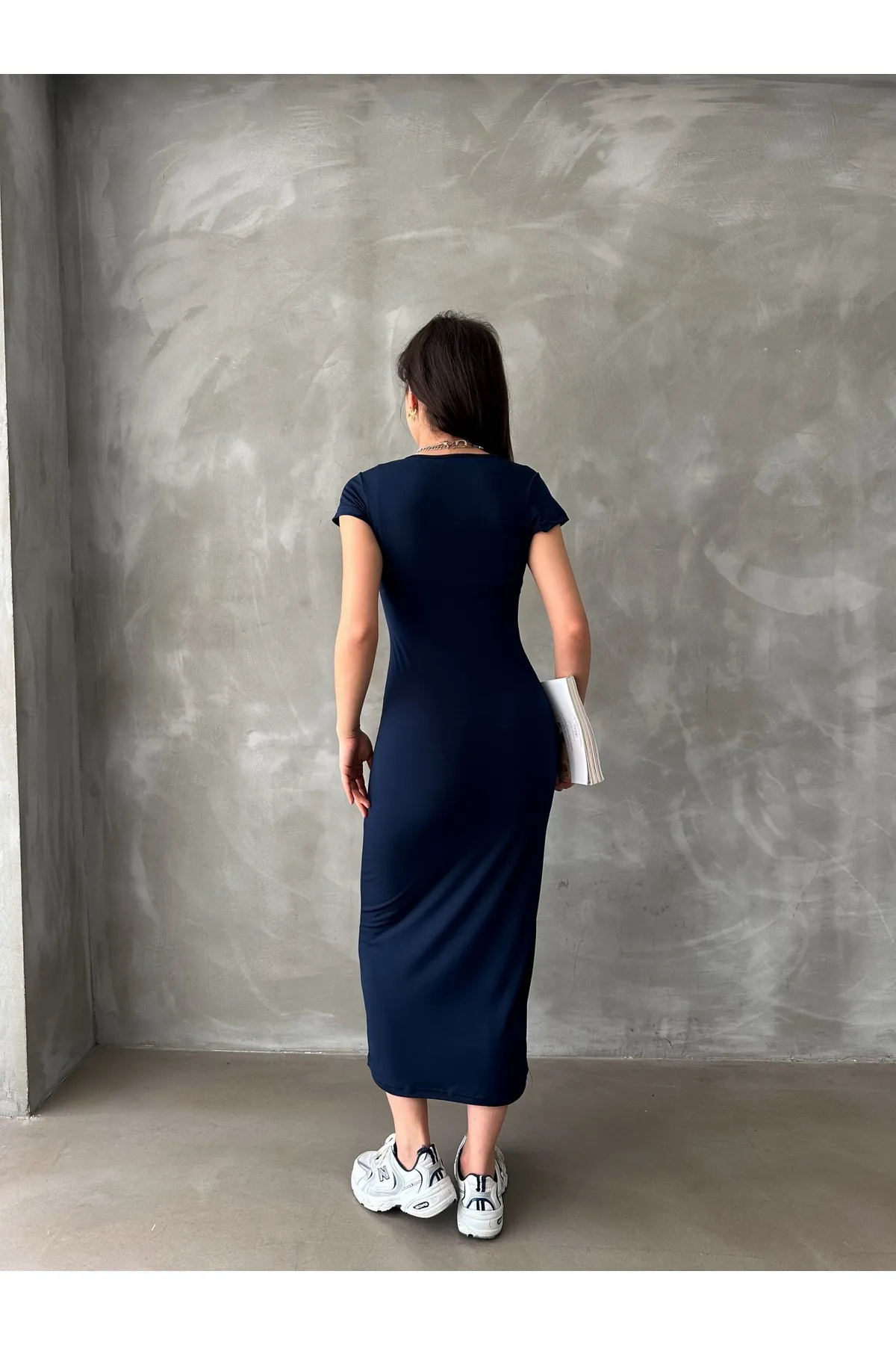 BEJNA  Marineblaues, dehnbares, langes Kleid mit Rundhalsausschnitt für Damen