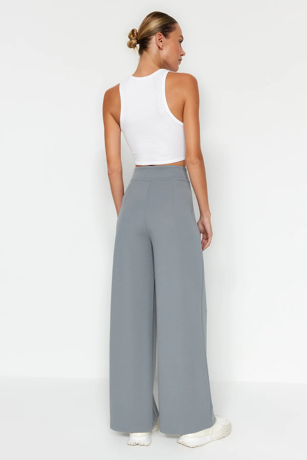 Trendyol Collection  Delfingraue Strickhose mit Klettverschluss, hoher Taille, Plissee, weitem Bein und weitem Schnitt TWOAW24PL00177