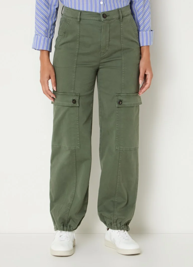 Pantaloni cargo cu talie înaltă de la River Woods, croială slim și buzunare aplicate.