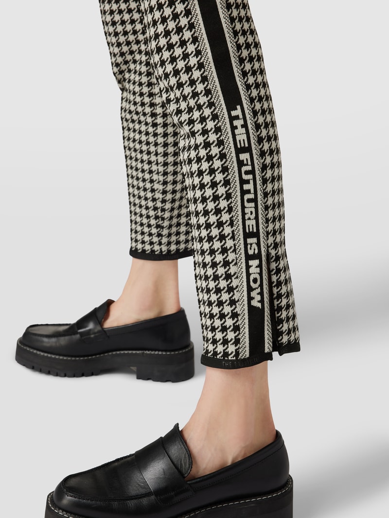 Hose mit Allover-Muster Modell 'Ranee' in schwarz
