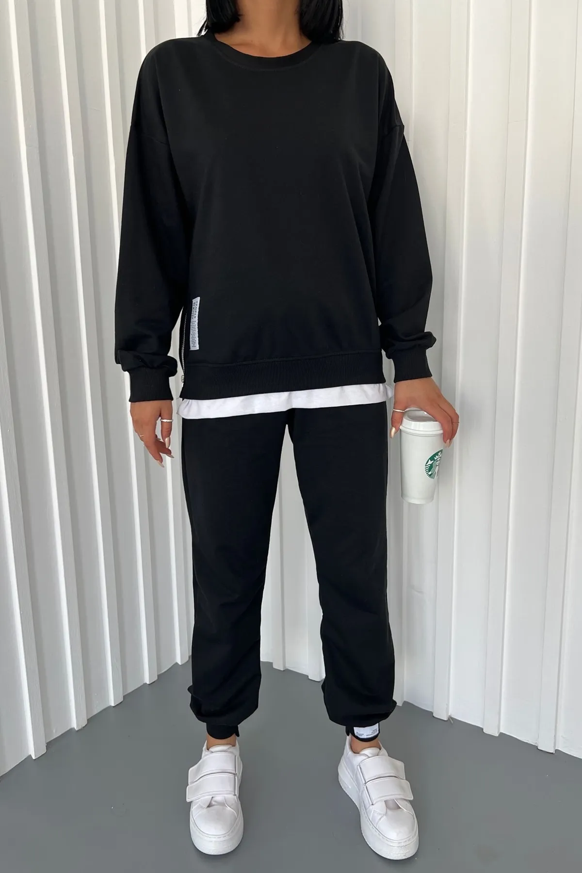 lovebox  Zweifädiger Baumwollstoff, Garni mit seitlichem Reißverschluss und Beindetail, langärmeliger schwarzer Trainingsanzug 300