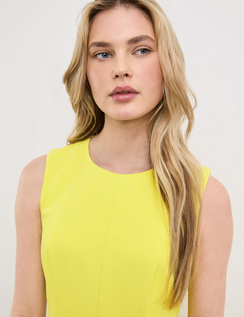 Figurbetontes Kleid mit Godet-Silhouette