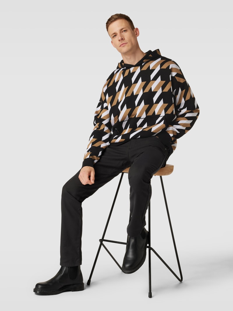 Hoodie mit Allover-Muster Modell 'Ofondo' in schwarz
