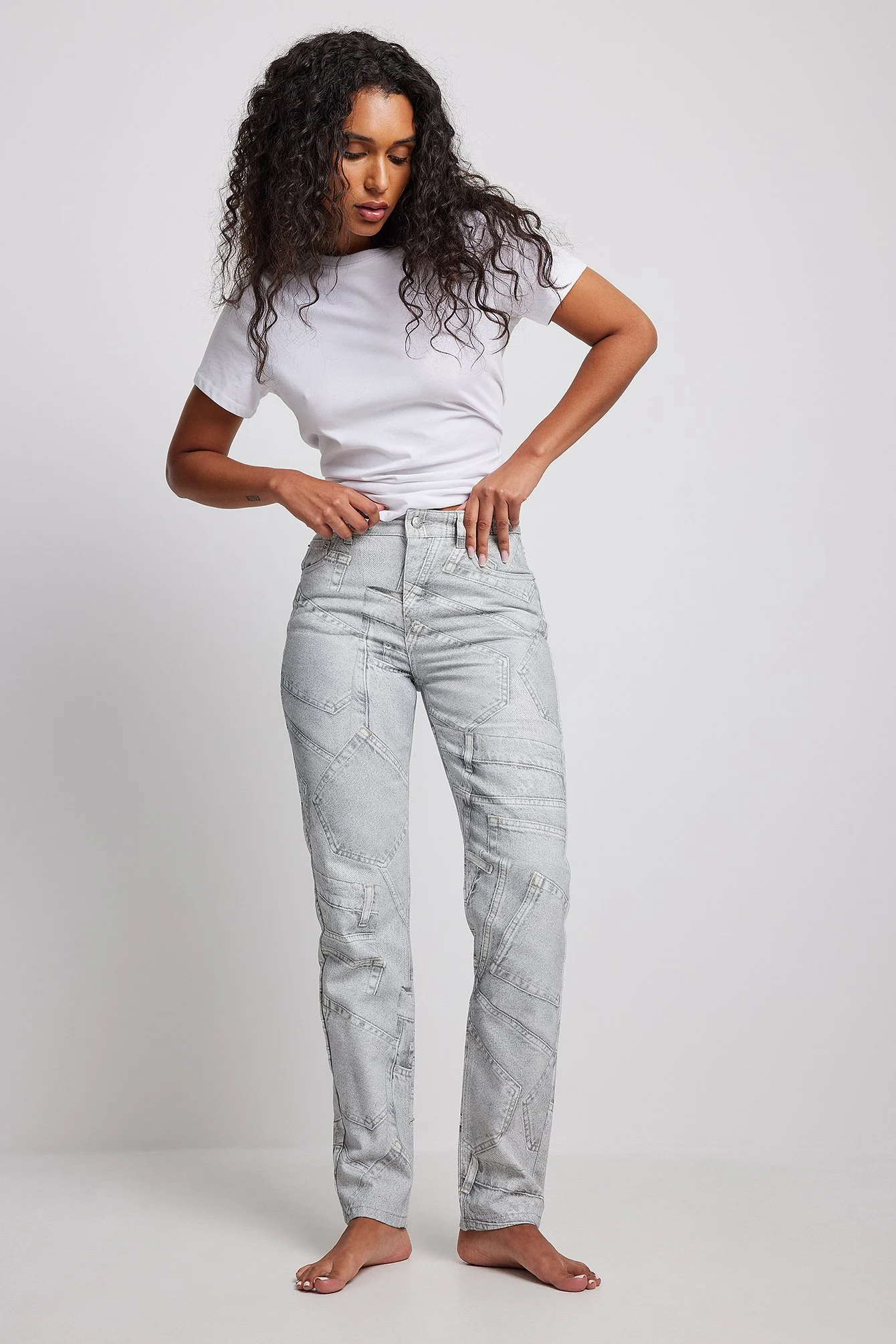 Jeans mit schmalem Bein und mittlerer Taille
