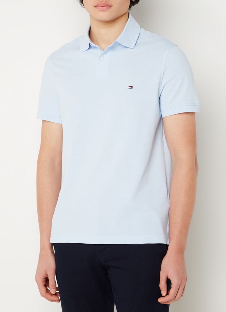 Polo Tommy Hilfiger Core de corte regular, confeccionada em piqué de algodão com bordado do logotipo.