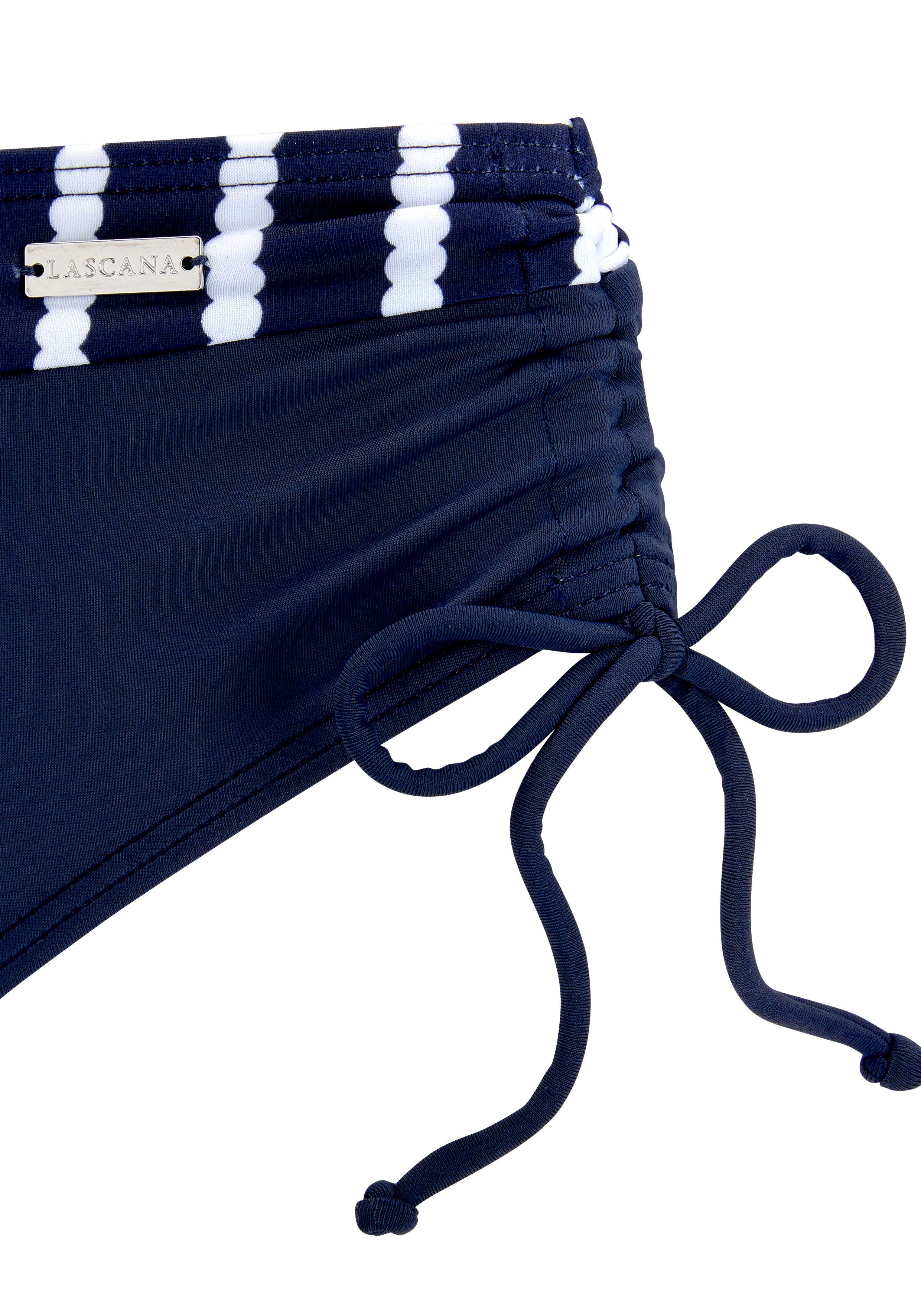 LASCANA Bügel-Bikini mit höherer geschnittener Bikini-Hose