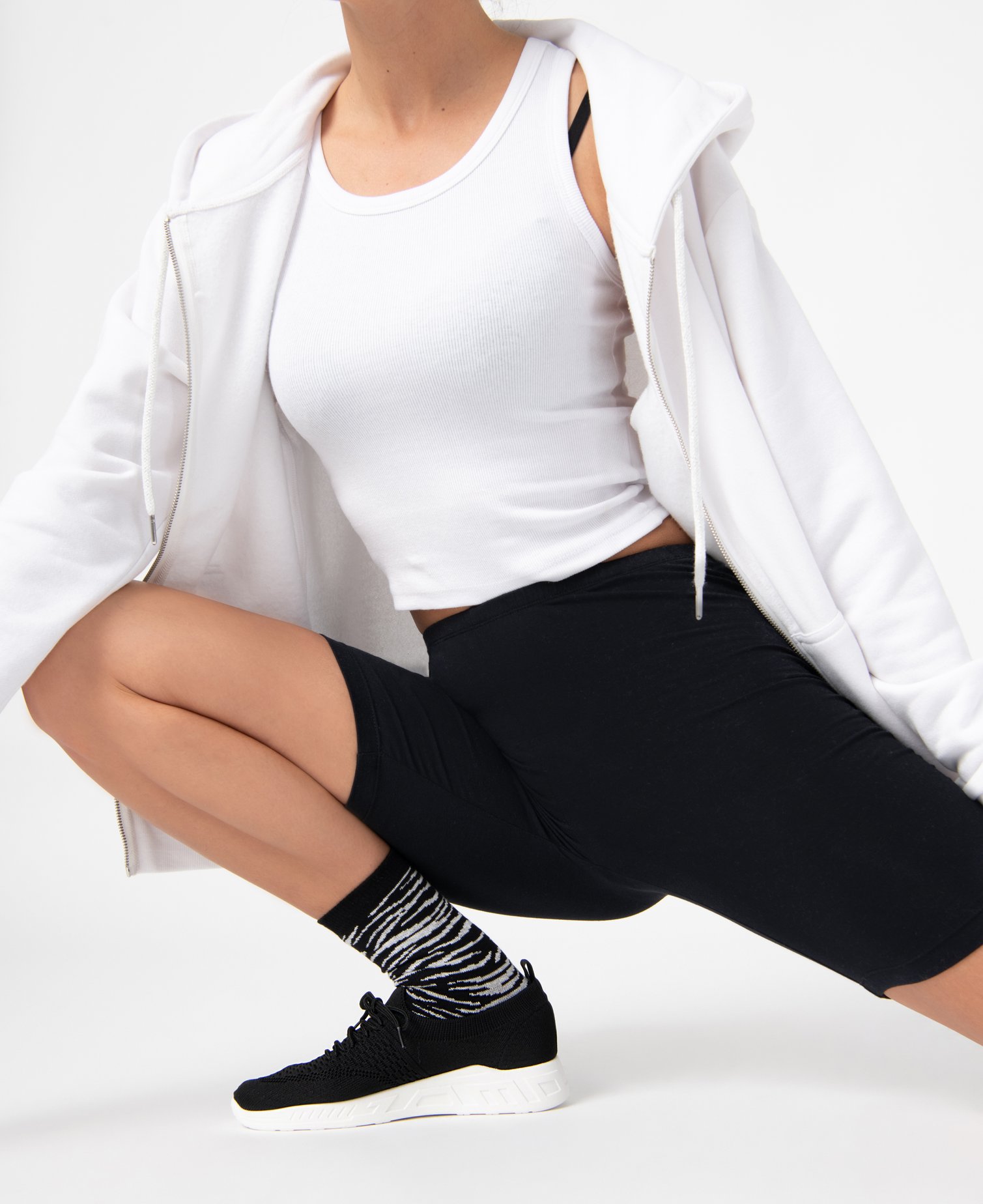 Baskets femme en maille unie avec lacets noir | GEMO