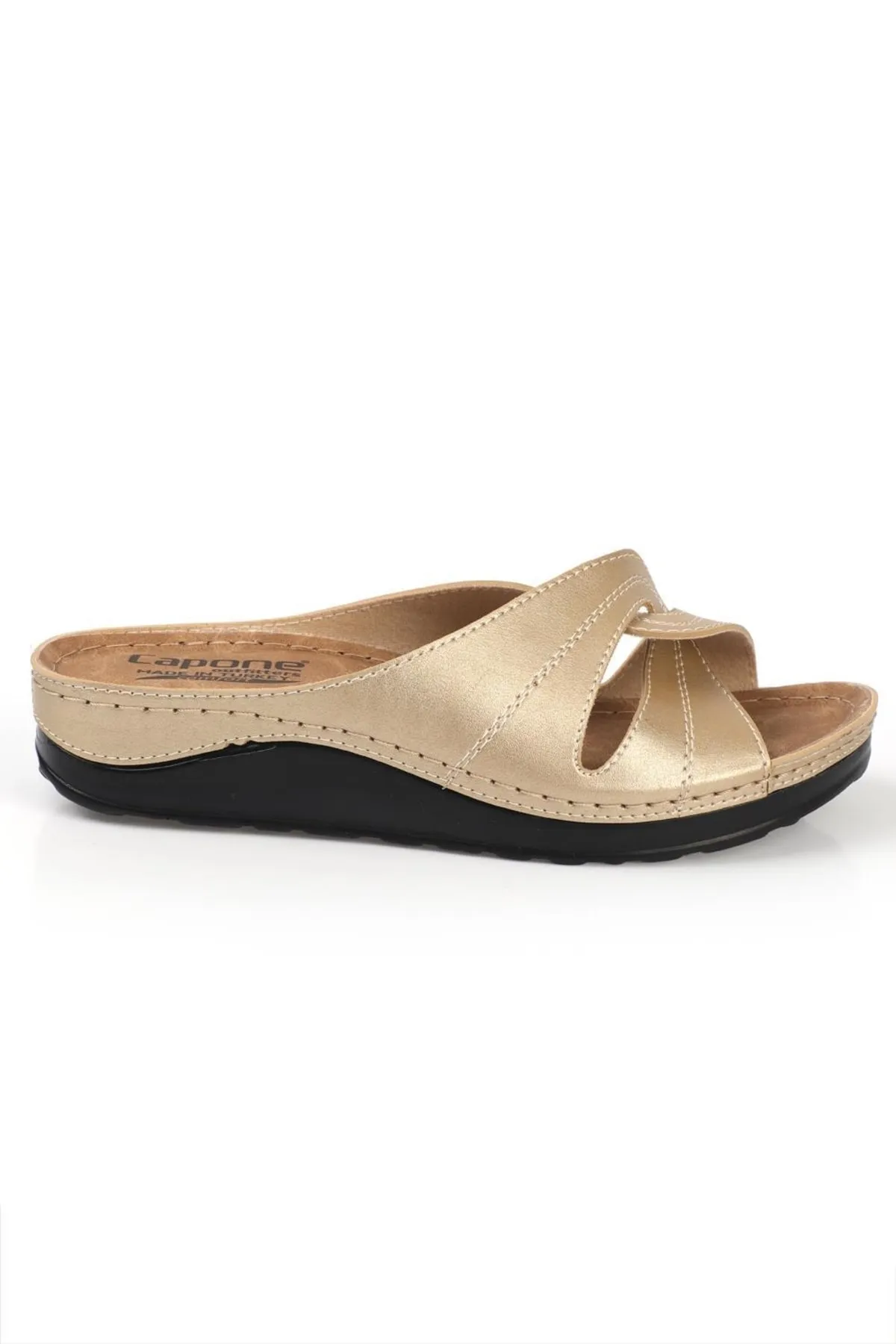 Capone Outfitters  Anatomisch weiche, bequeme Mutterhausschuhe mit Keilabsatz