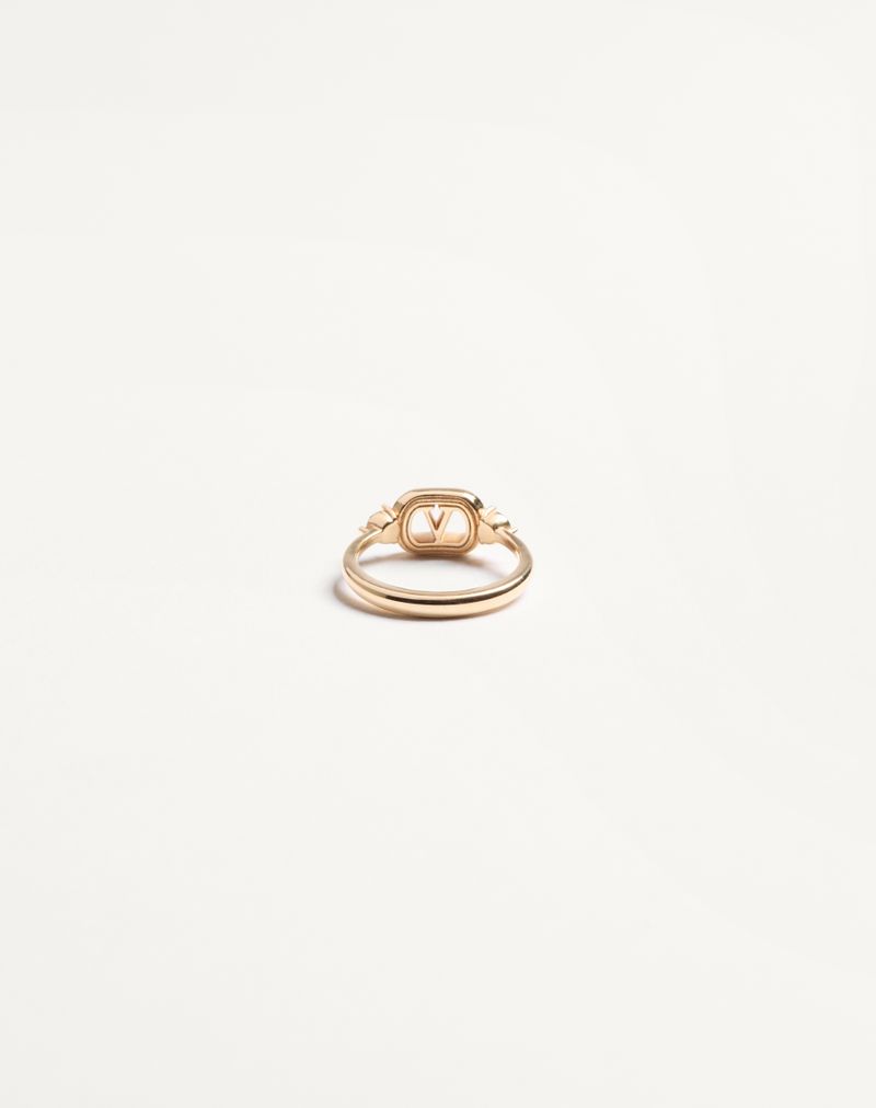 Ovalet ring i metal og Swarovski® krystaller