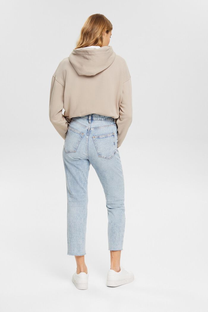 Super-High-Rise-Jeans mit ausgefranstem Saum