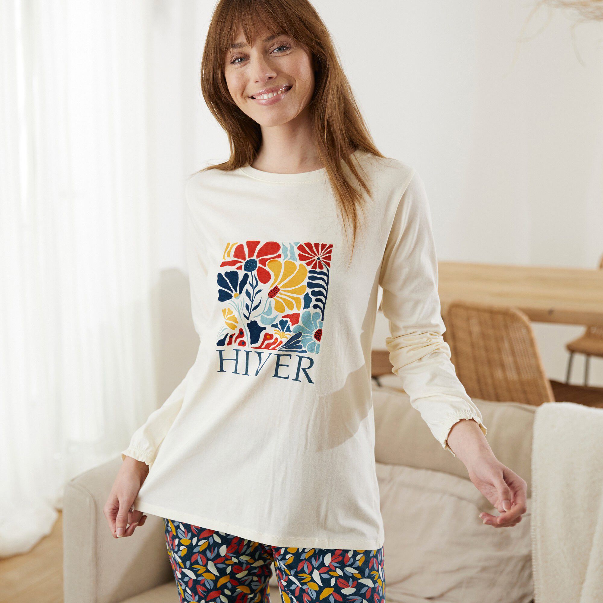 Pyjama volanté avec masque occultant assorti offert