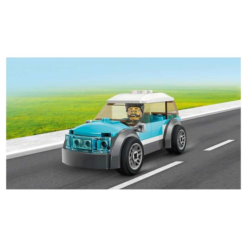 60398 La maison familiale et la voiture électrique, LEGO City
