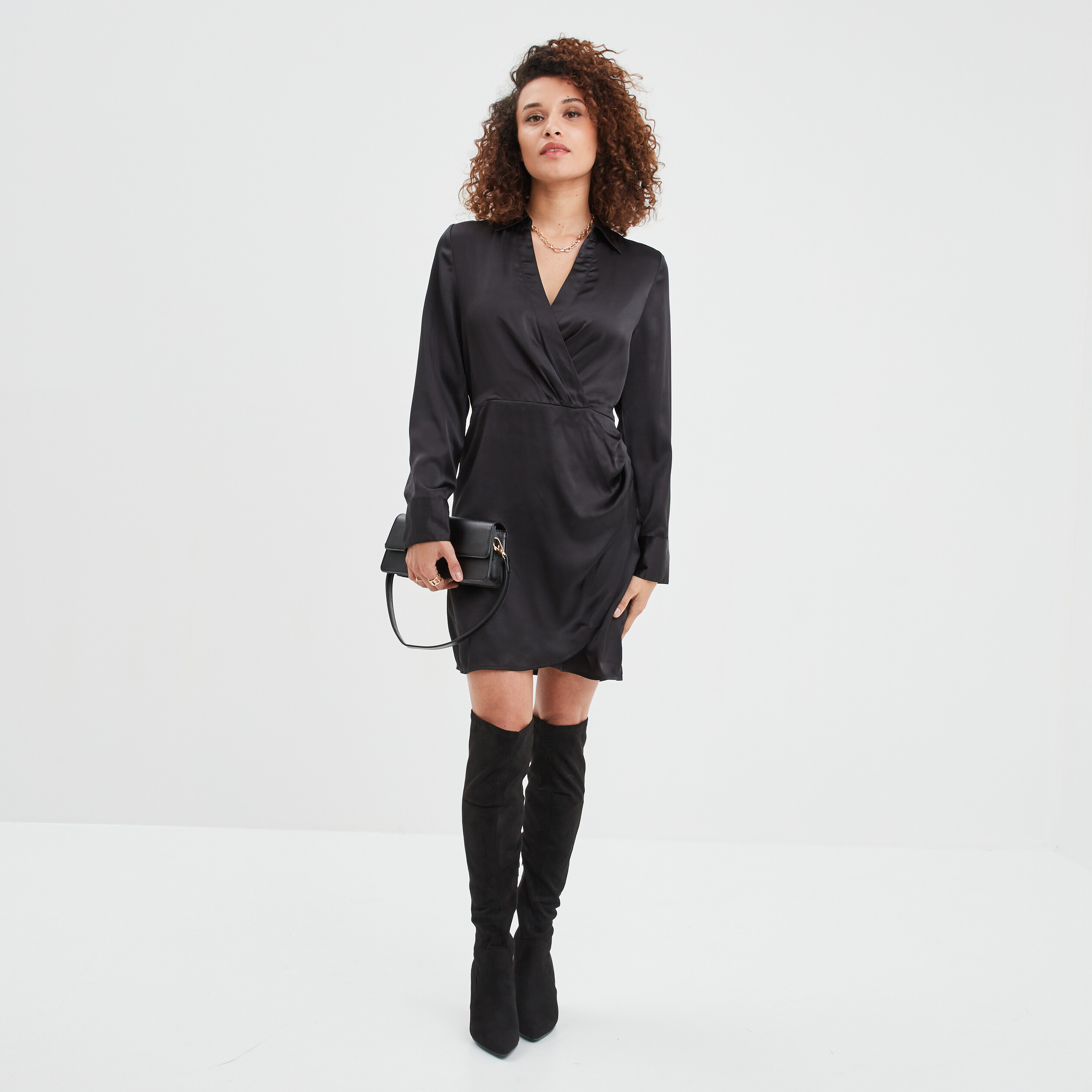 Robe satin portefeuille courte noir femme | La Halle