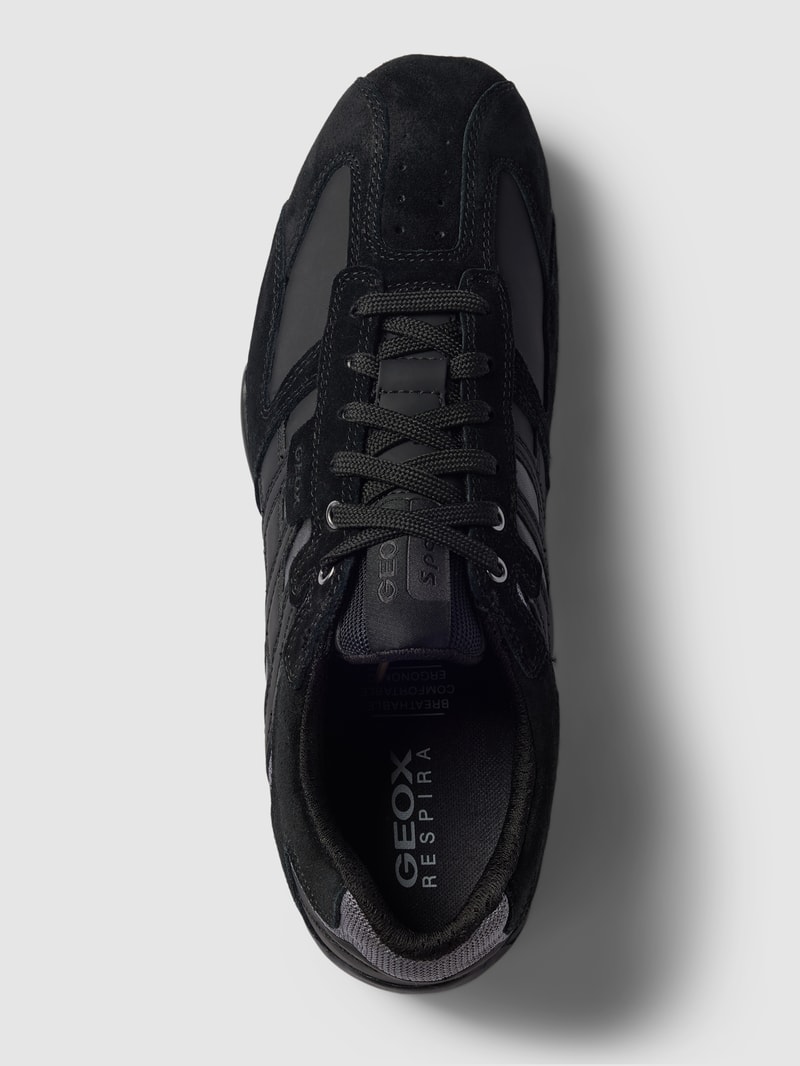 Sneaker mit Kontrastbesatz Modell 'UOMO' in schwarz