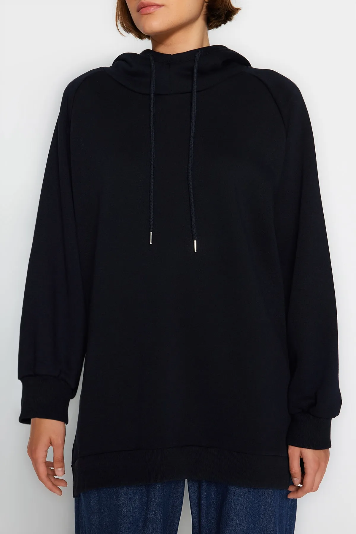 Trendyol Collection  Marineblaues Oversize-Sweatshirt aus Rippstrick mit Kapuze