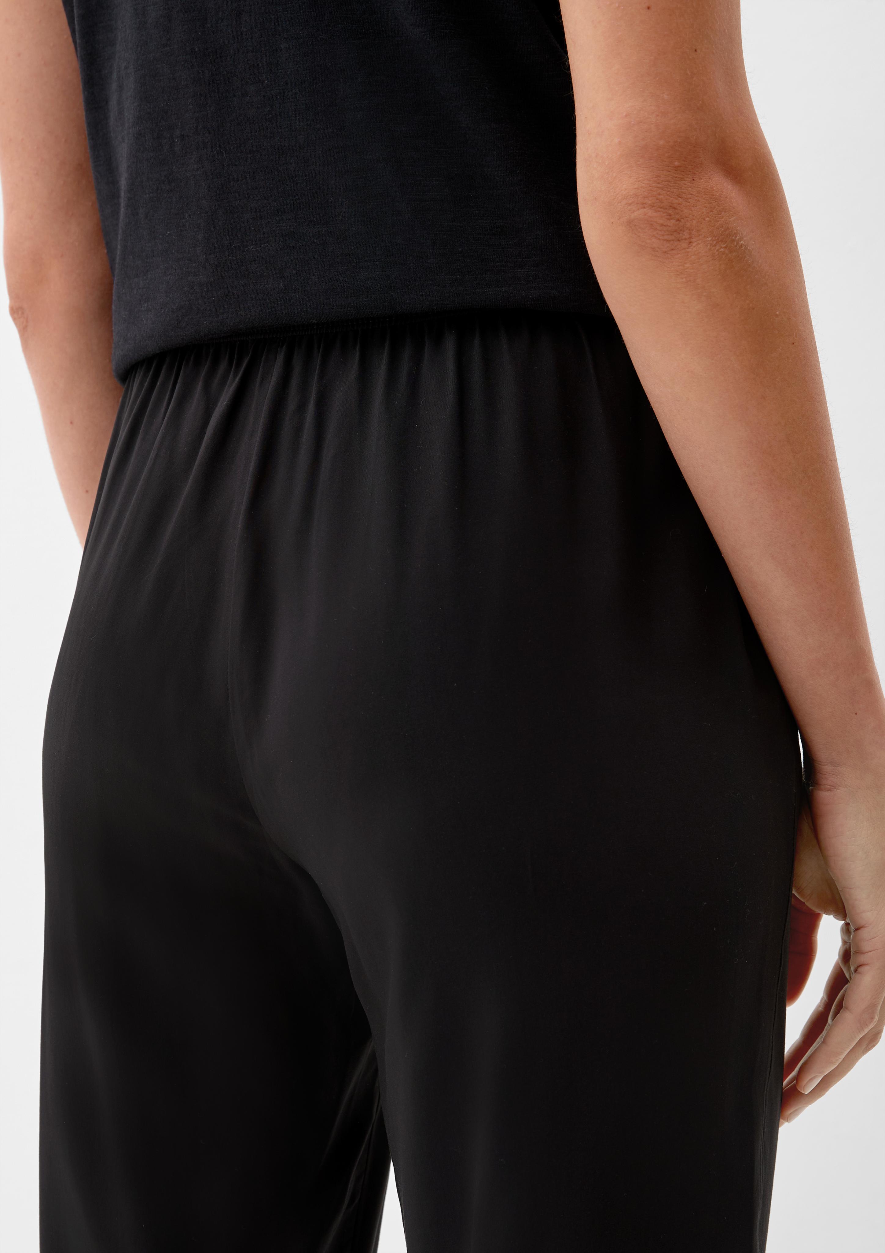 Relaxed: Hose aus reiner Viskose  2132619-9999
