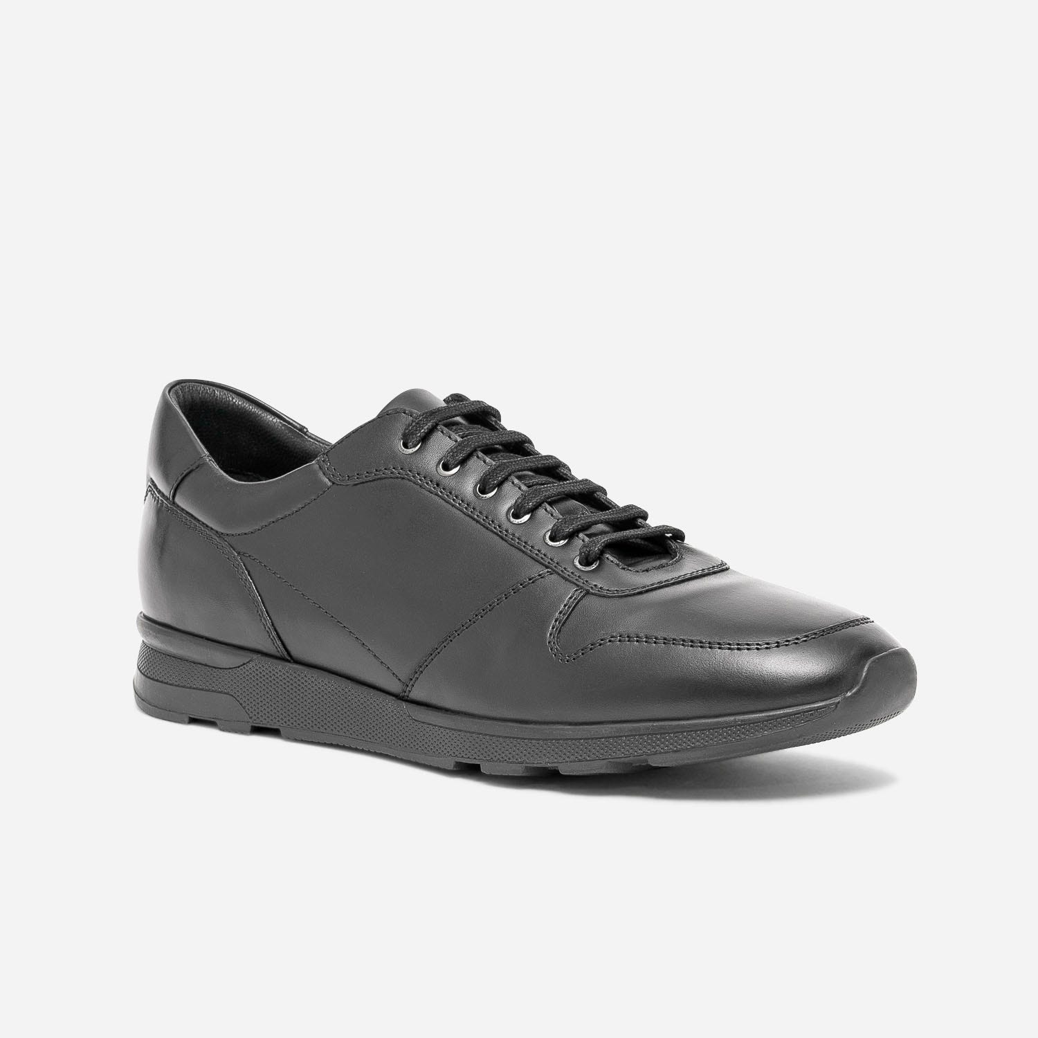 Tennis noire en cuir