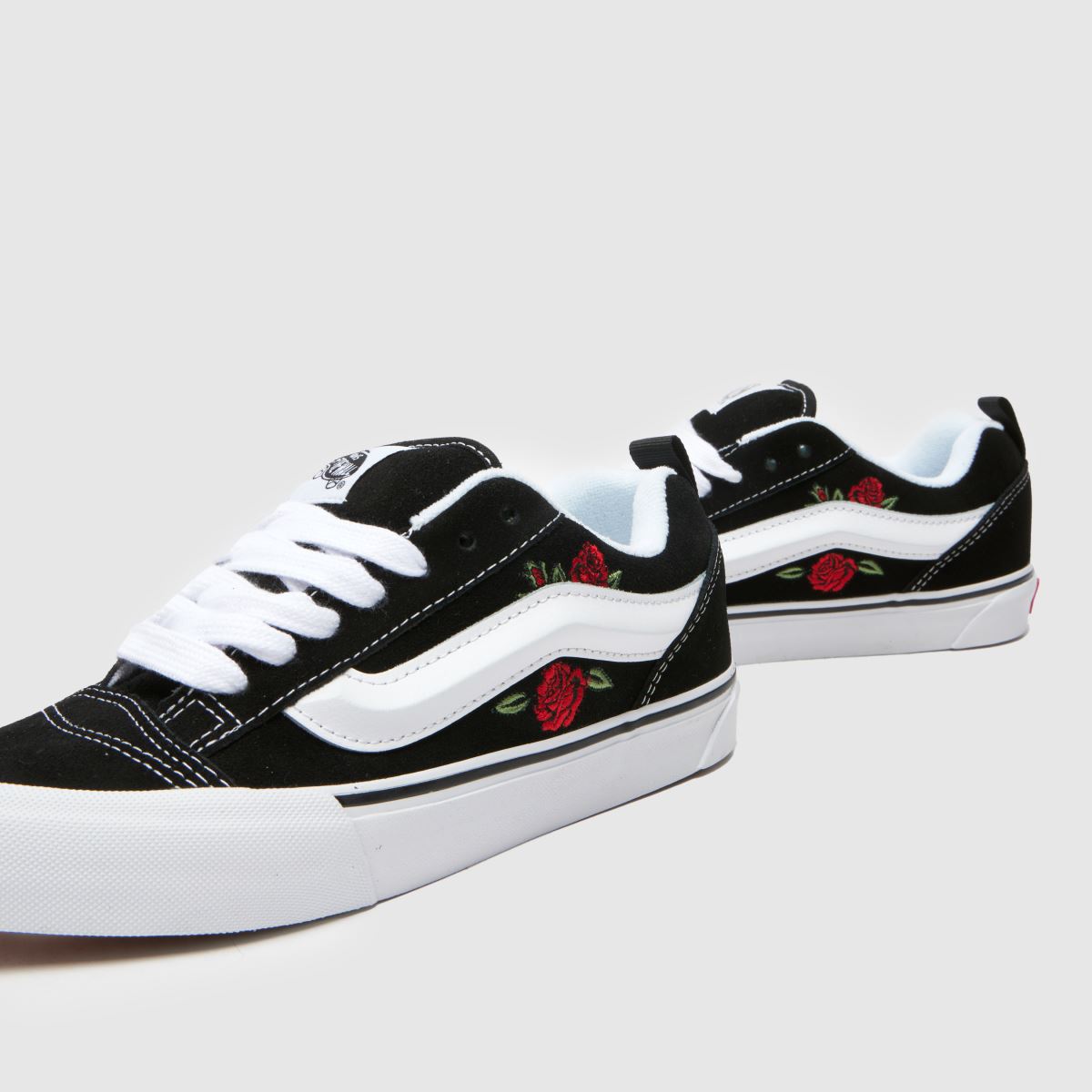 Vans Knu Skool Black Roses tornacipő fekete és piros színben