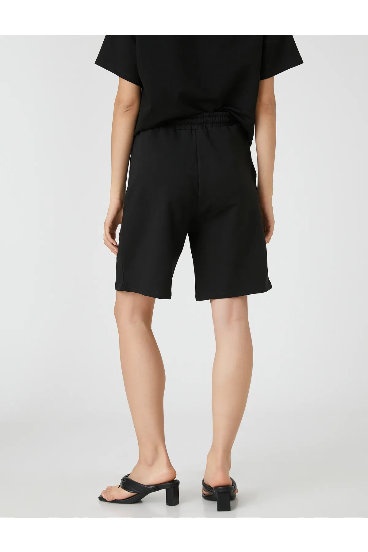 Koton  Sportliche Bermudashorts mit Bindegürtel und Taschen