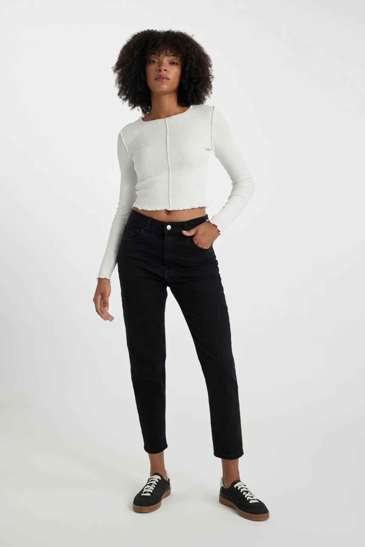 DeFacto  Mia Flare Fit Lange Jeanshose mit normaler Taille und ausgestelltem Bein