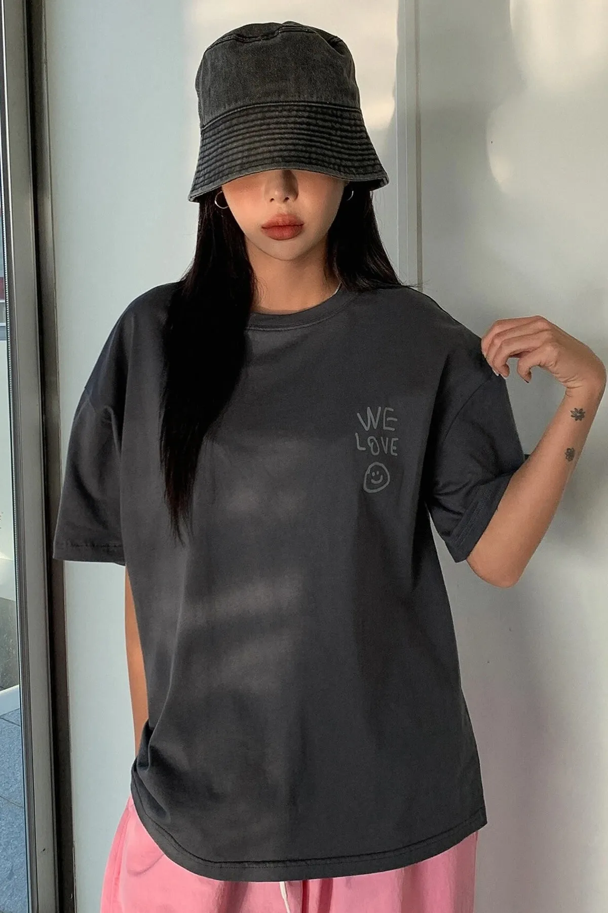 MODAGEN  Unisex Smoked Whatever Oversize T-Shirt Schulter-T-Shirt