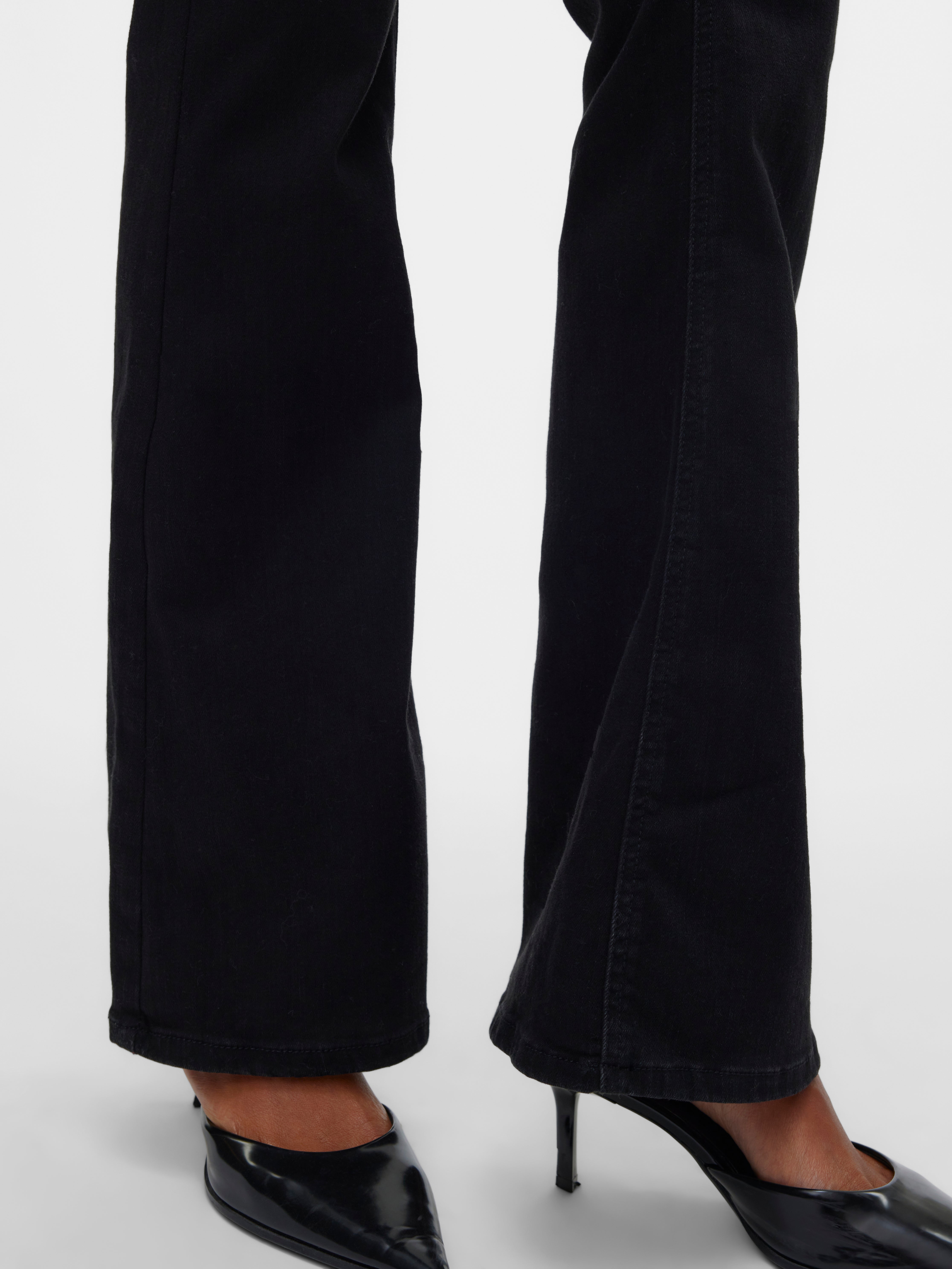 VMSIGI Niedrige Taille Ausgestellt Jeans