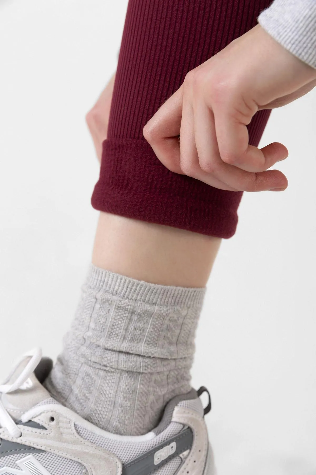 Domoda  Innenseite aus bordeauxrotem Fleece, elastisch, erhöht, gerippt, Interlock-Winterstrick-Leggings mit Raffung @verona