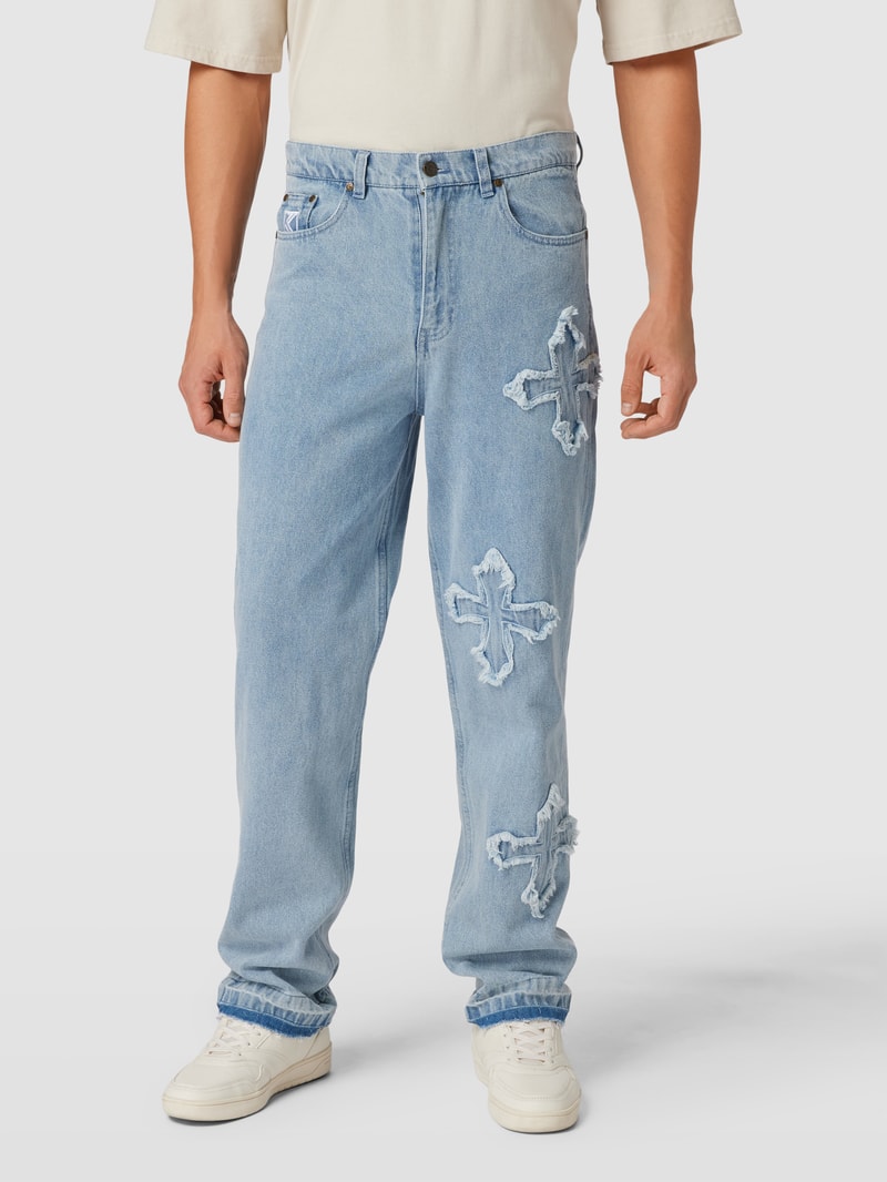 Jeans im Destroyed-Look mit Label-Stitching in blau