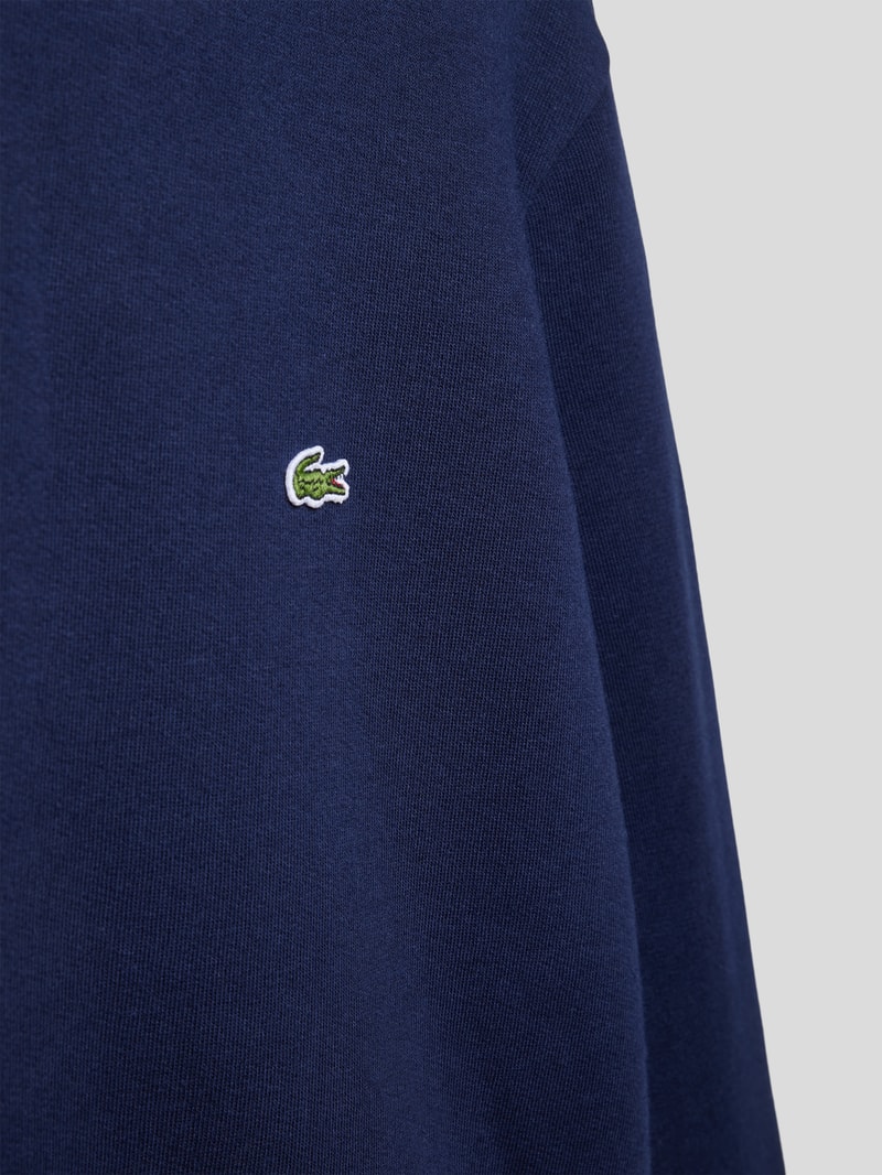 Sweatshirt mit Label-Applikation in marineblau