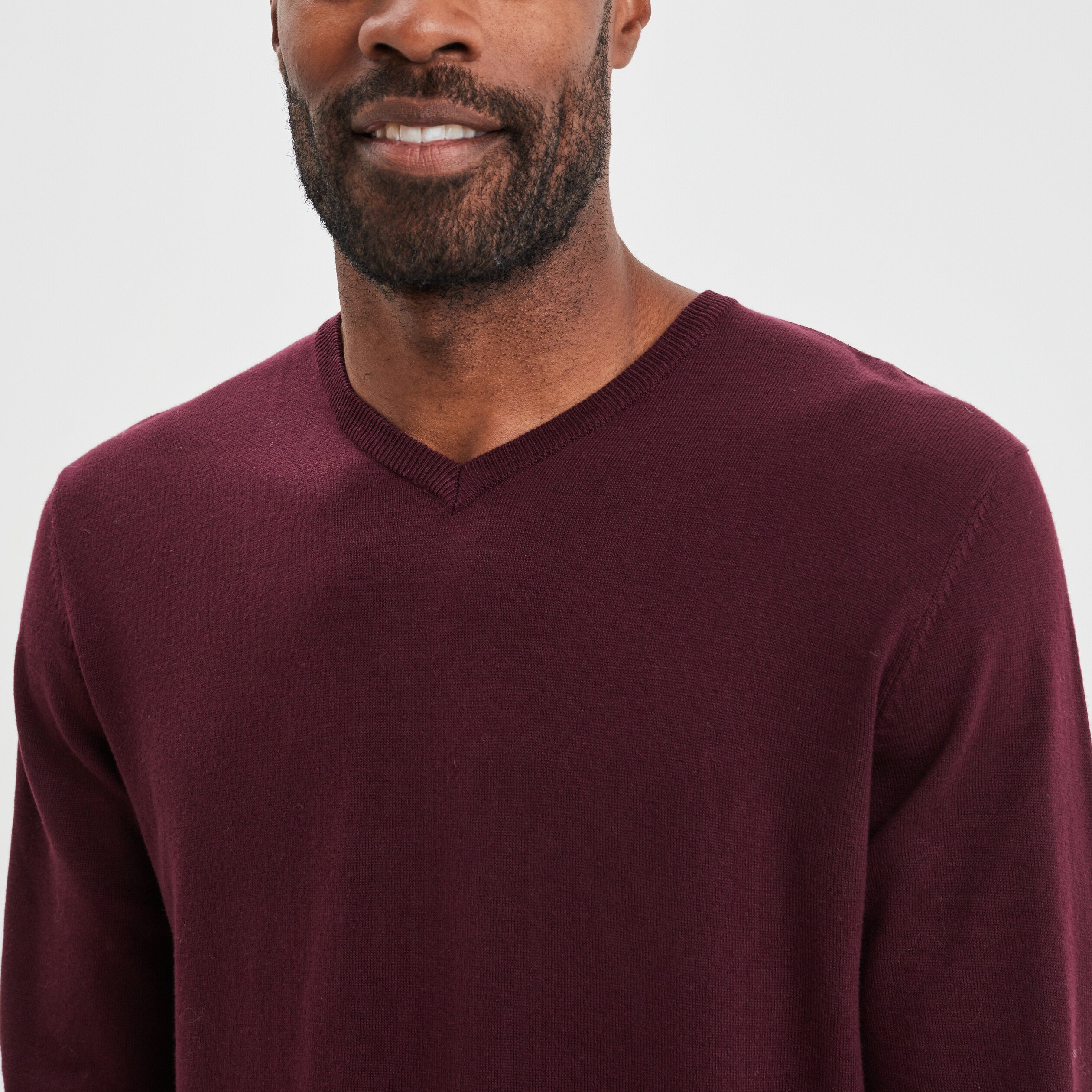 Pull avec col en V prune homme | La Halle