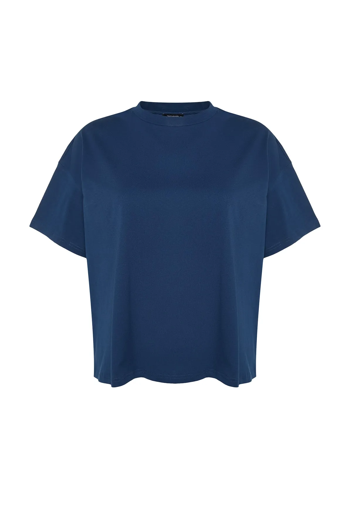 Trendyol Curve  Geripptes, weit geschnittenes Basic-Strick-T-Shirt mit marineblauem Kragen TBBSS23BF00017