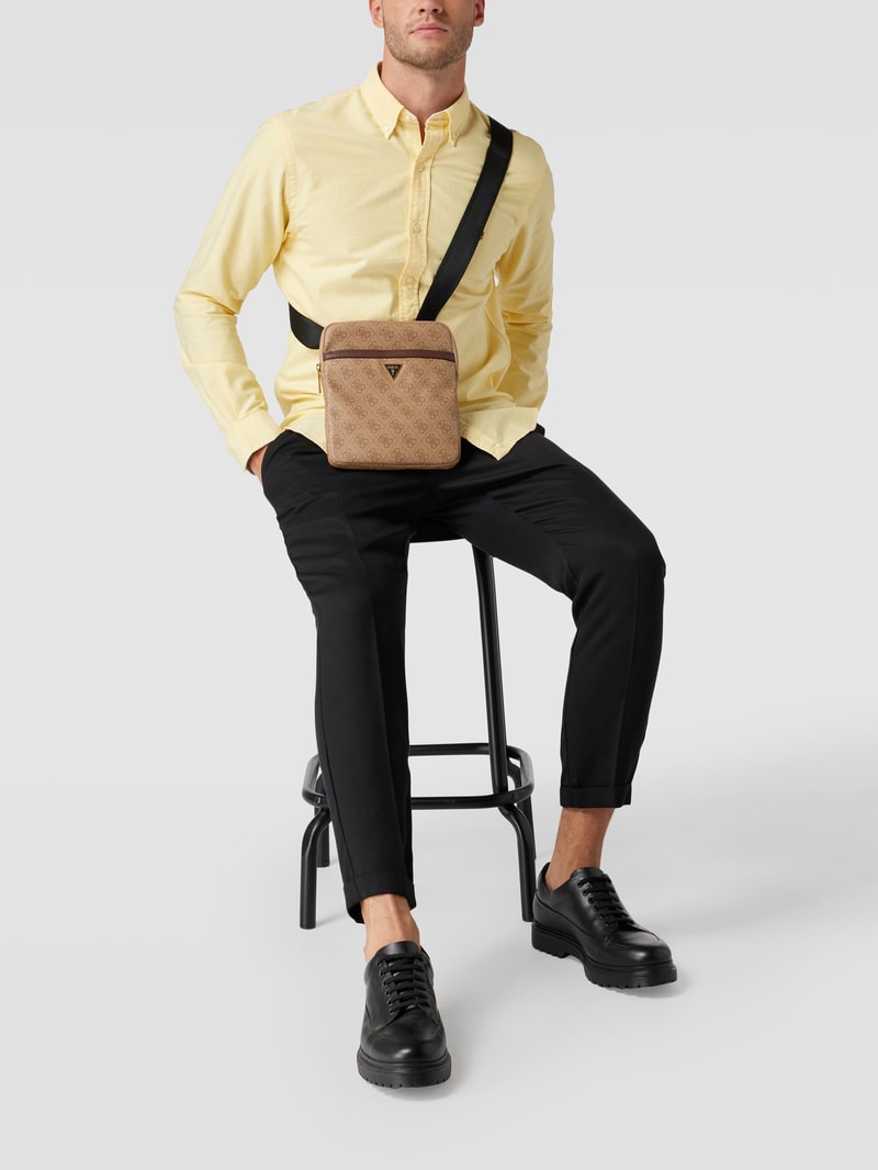Umhängetasche mit Kontraststreifen in Leder-Optik in beige