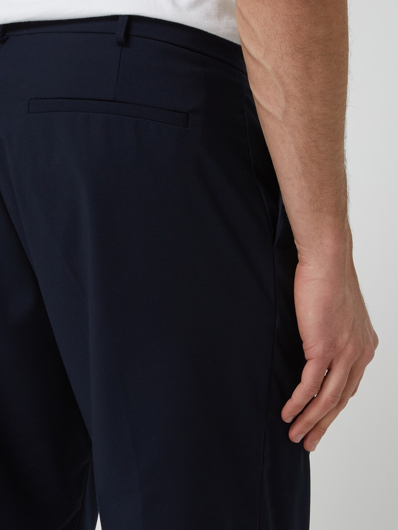 Shorts mit Bundfalten in marineblau