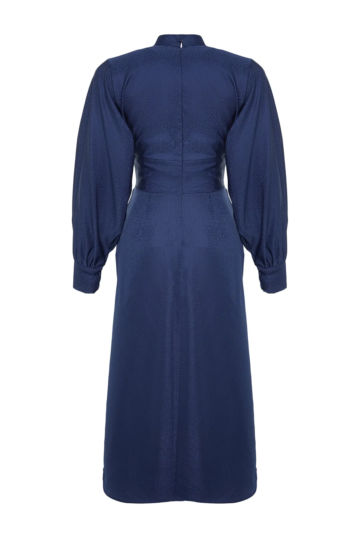 Trendyol Modest  Marineblaues Abendkleid mit drapierter Taille und Ballonärmeln, selbst gemustert TCTSS23DB00017