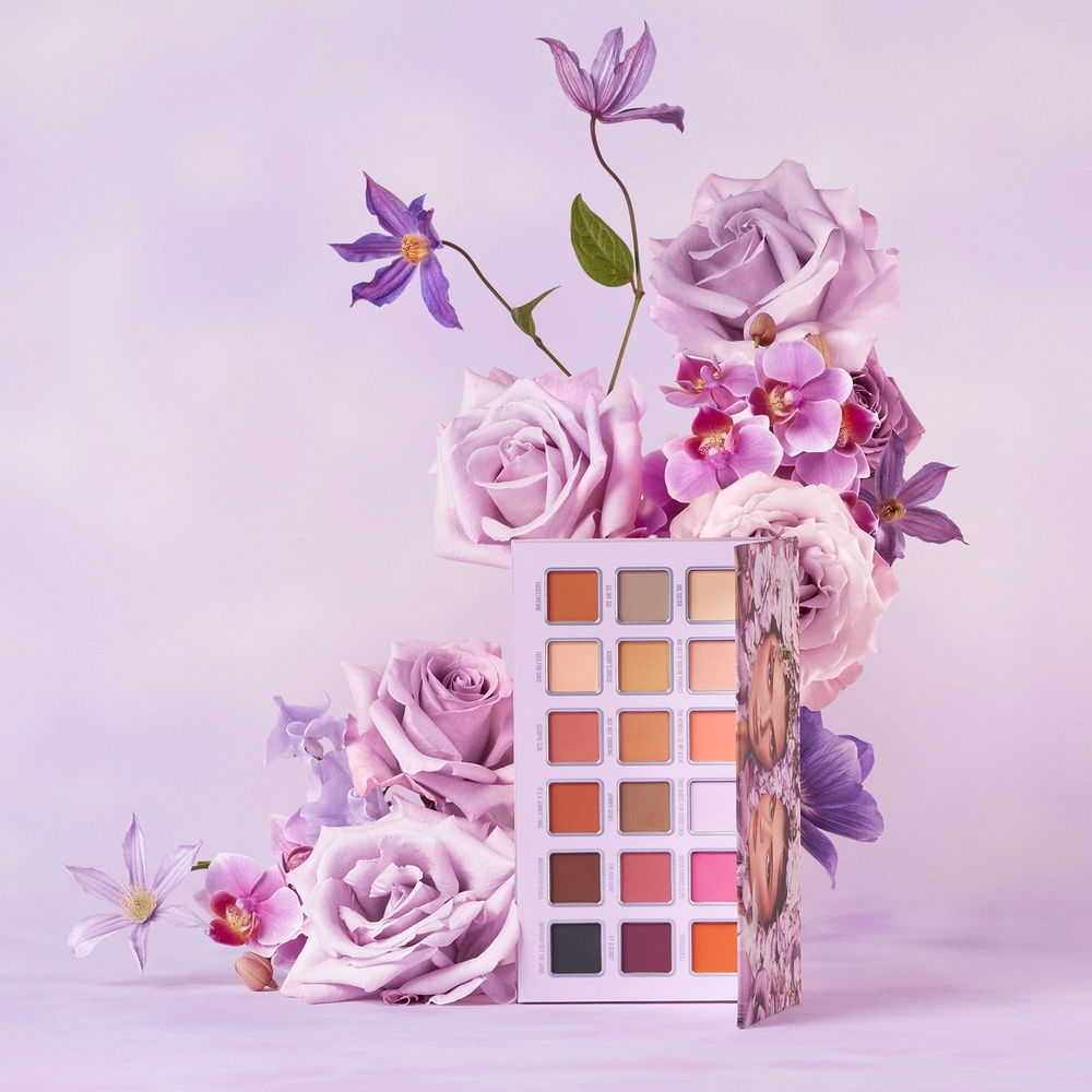 kylie by kylie jenner Pressed Powder Palette Palette de fards pressés